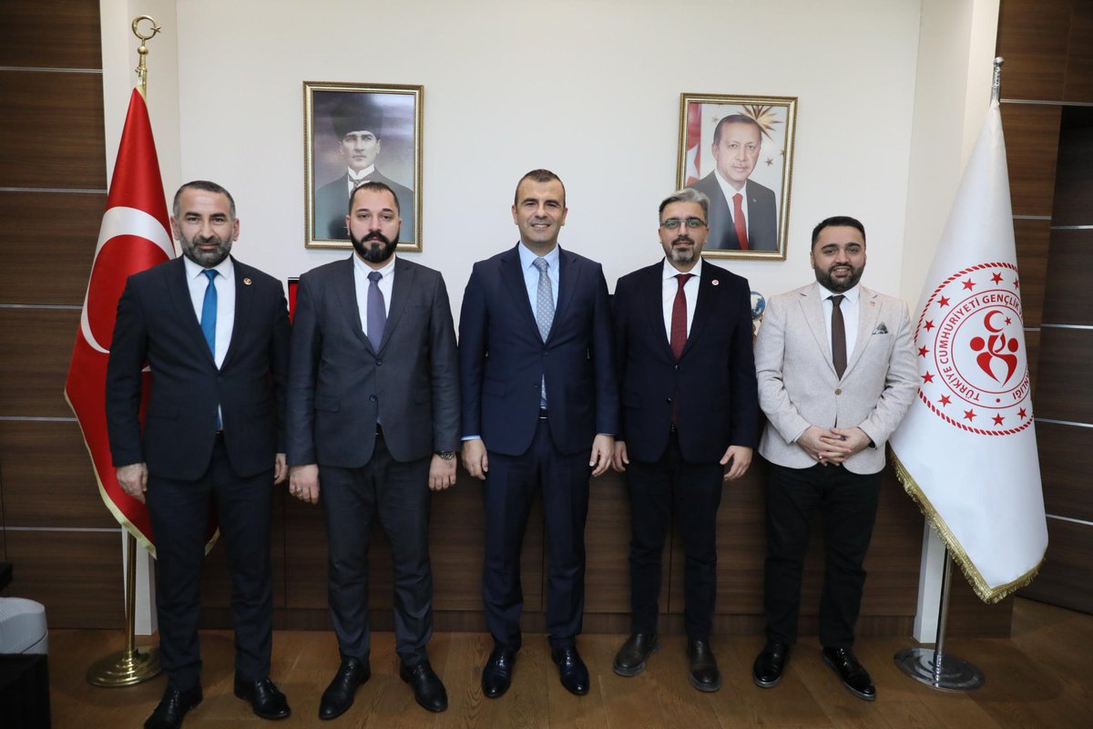 Yeni atanan istanbul Gençlik ve Spor il müdürümüz sayın Muhittin Özbay'a hayırlı olsun ziyaretinde bulunduk, keyifli sohbeti ve misafirperverliği için teşekkür ederiz.