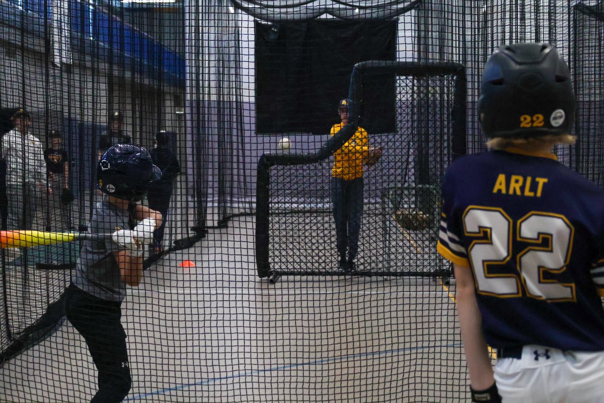 PLLakerBaseball's tweet photo. Outstanding turnout for our first Prior Lake Baseball Youth Camp on Monday! Great to have our high school players working with the future of Prior Lake baseball! Thanks to all who were a part of it!

📸: @BenSnider2025 https://t.co/LCkCfzAj64
