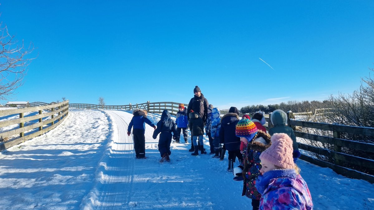 Crawshawboothps's tweet photo. What a beautiful snowy walk Class 4 had with @elementalforest today! How lucky we are to have such beautiful surroundings! 😍❄️ https://t.co/TITDn1YQKe