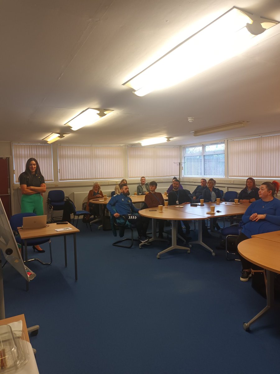 ea_adp's tweet photo. π’ Great attendance for the second in the series of our informal ROSC information sessions!
A chance to network with colleagues and find out more about our EA ADP partners' work whilst having a spot of lunch βΊοΈ
Topics include: #MATStandards, #HousingFirst #Stigma #cocaine https://t.co/EOUg7GkSXj