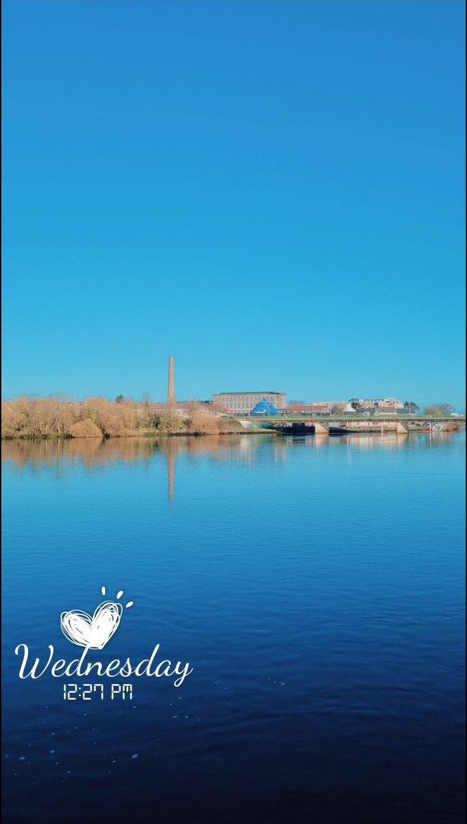 diarmuidpring's tweet photo. Day17 #100daysofwalking A look back towards #Limerick city on my lunchtime walk today from the #boardwalk at The Strand Hotel. Beautiful day once more. 'Do you think you can tell, heaven from hell? Blue skies from pain'?
#wishyouwerehere #Round2Crew πΆββοΈ https://t.co/EWayL8ogKD