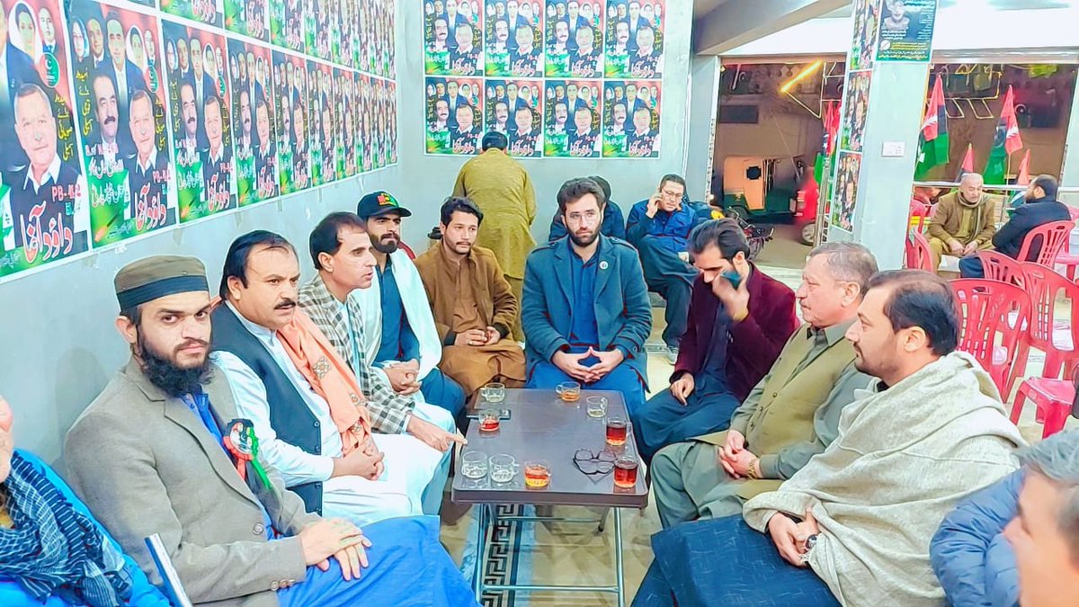 BalochistanPyo's tweet photo. کوئٹہ: پیپلز یوتھ آرگنائزیشن بلوچستان کے صوبائی صدر عین الدین کاکڑ کے قیادت میں حلقہ پی بی 42 کی نامزد امیدوار سید داؤد آغا سے ملاقات سیاسی صورتحال و انتخابی مہم کے حوالے سے  تبادلہ خیال۔ https://t.co/OFzAcLcnRu