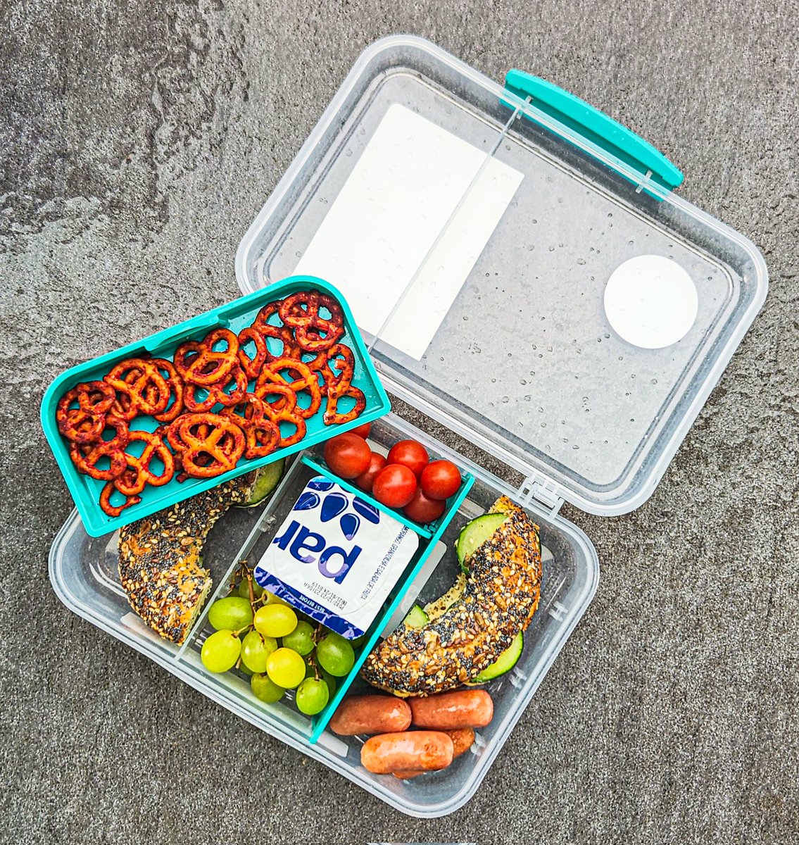 Ntleleng_'s tweet photo. Pack your kiddo a lunchbox to look forward to with my packed lunch ideas... Follow my insta for more.  https://t.co/5iZMOhac7S https://t.co/xzhVM04gwS