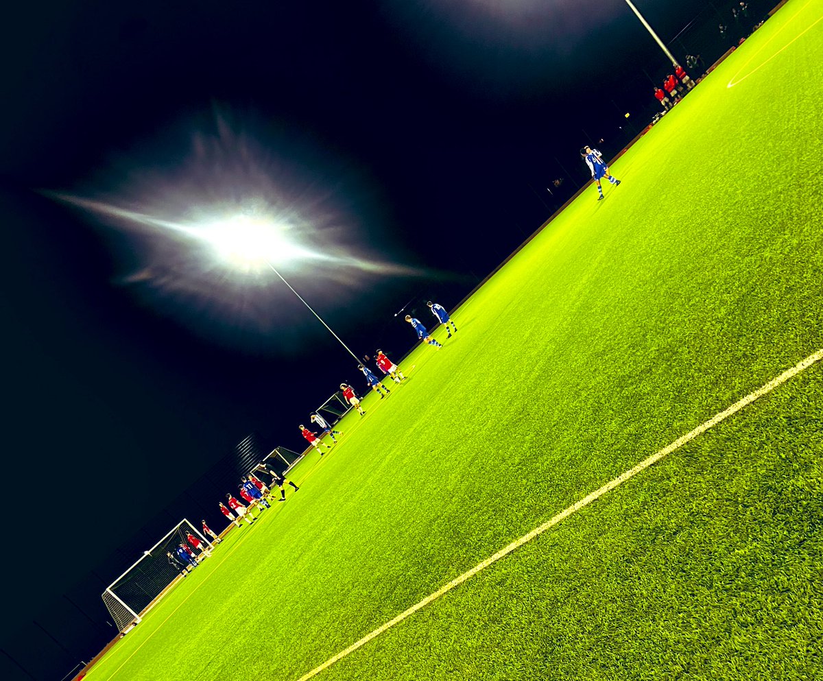 BenHeath2021's tweet image. Wrexham vs Wigan u16s #Freezing 🥶 ⚽️📝