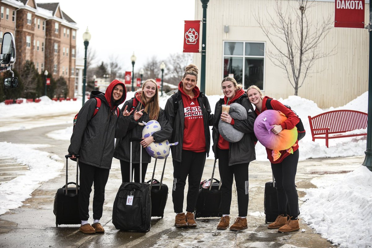 South Dakota Women’s Basketball tweet media