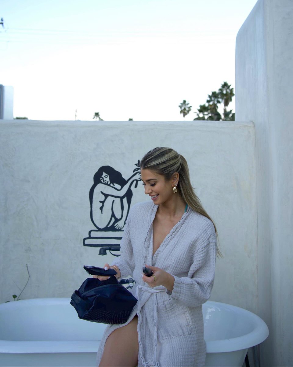 Emily Tanner tweet media