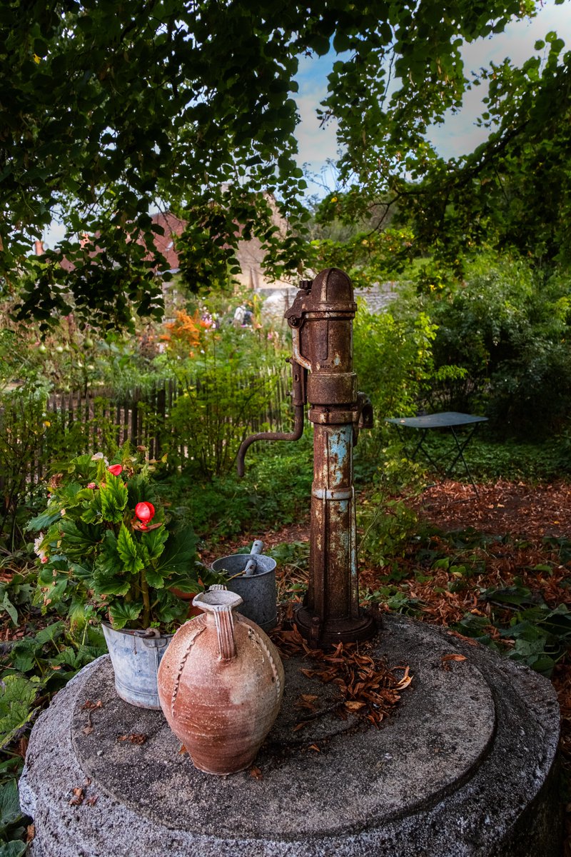 Check out this photo I have for sale of an antique water pump in a garden in Chedigny, France. 1-stuart-litoff.pixels.com/featured/antiq… #chedigny #france #french #europe #european #garden #gardening #pump #waterpump #antique #vintage #old #weathered #travel #travelphotography