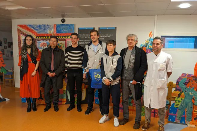 Etudiants au @CDESLimoges, trois anciens grands sportifs ont rendu visite aux enfants hospitalisés à #Limoges lepopulaire.fr/limoges-87000/…