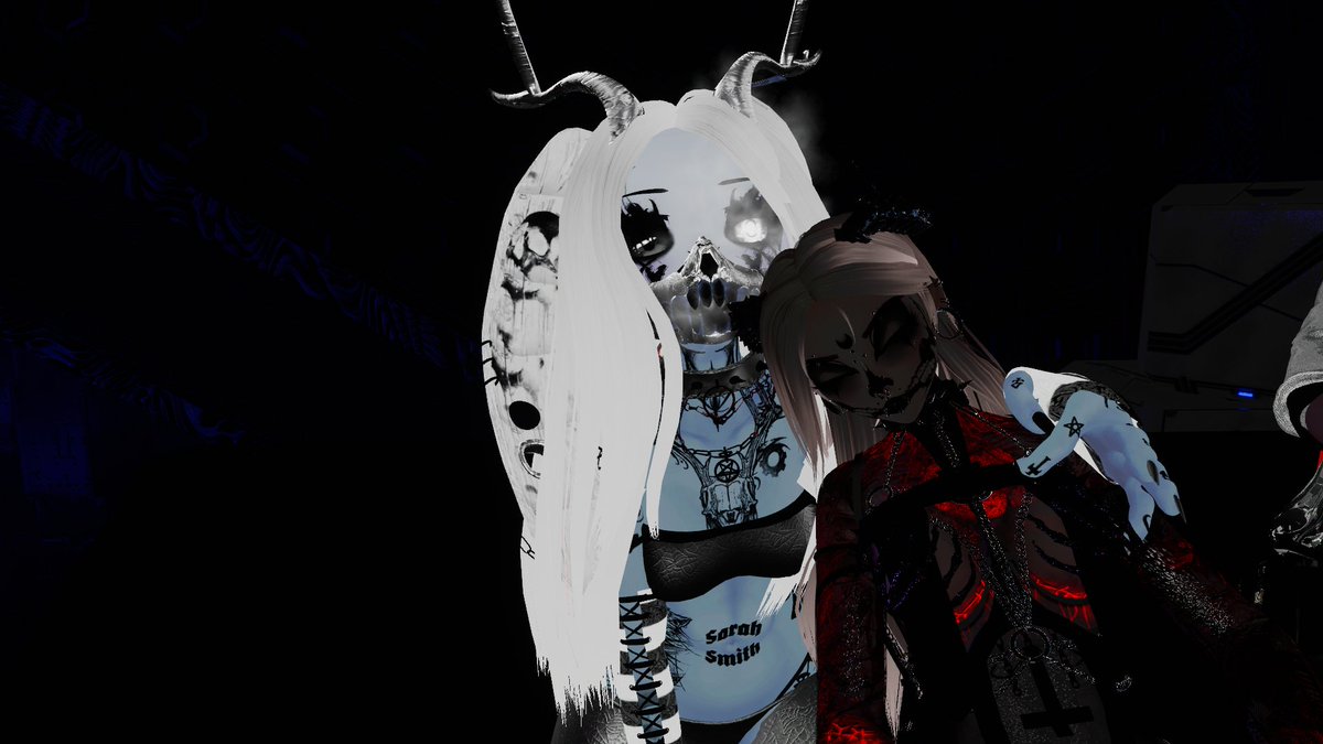 SScreamvr's tweet photo. The Cryptid Sneaks up on the sleeping Demon... ๐
#Brats #Vrchat #xinx #Sevendeadlysinssunday
#VRDJs #sleeping #watchyourfingersshesanibbler https://t.co/IPjf5xRx8h