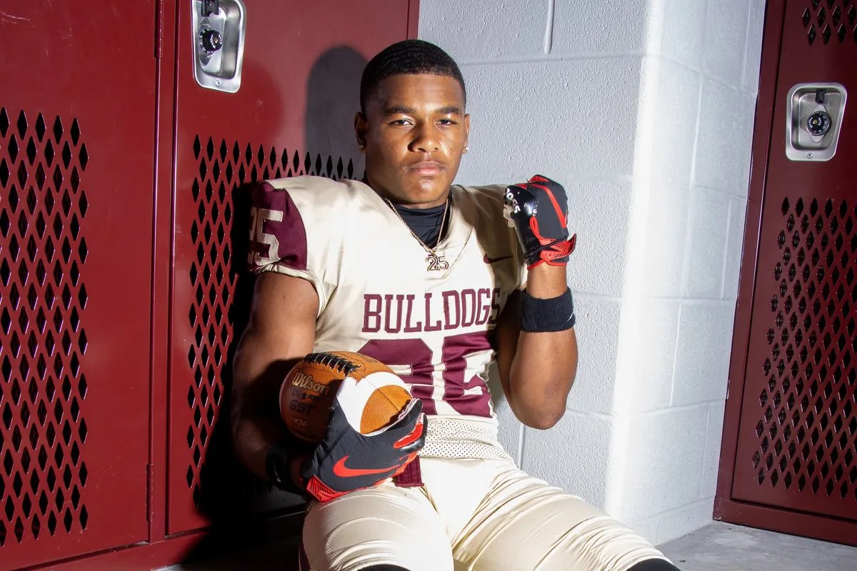 VYPE Houston (@vypehouston) on Twitter photo 2023 All-VYPE Public School Team presented by <a href="/MethodistHosp/">Houston Methodist</a>
What a season it was for football fans throughout the city of Houston! It's time to unveil the 2023-24 All-VYPE Public School Football Team!
READ:vype.com/Texas/Houston/… 2023 All-VYPE Public School Team presented by <a href="/MethodistHosp/">Houston Methodist</a>
What a season it was for football fans throughout the city of Houston! It's time to unveil the 2023-24 All-VYPE Public School Football Team!
READ:vype.com/Texas/Houston/…