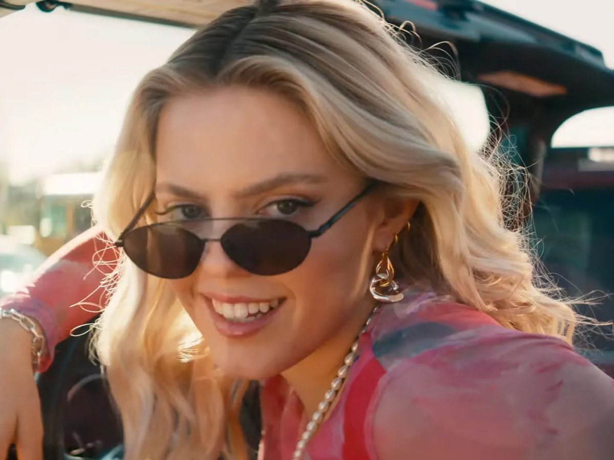 BNEagan's tweet photo. POV: you went to see Mean Girls and can’t stop thinking about it… we’re right there with you! If you love gossip and drama, female solidarity, and at least a little bit of romance, you can’t go wrong with one of these! 💖👑 https://t.co/CtoW4tGFpM