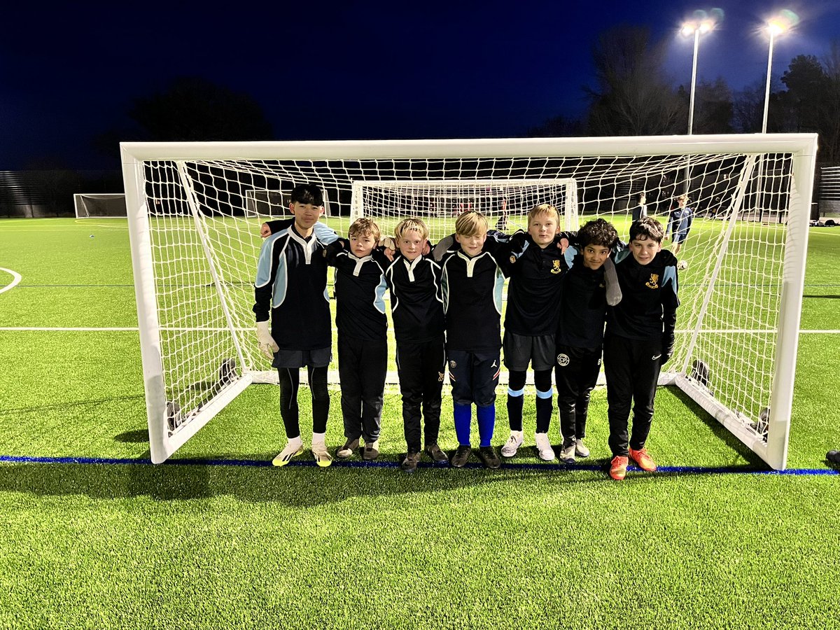 Well done to our year 8 football team who finished runners up in the MSW Small Sided Tournament at Kenilworth School. They finished top of their group and therefore qualified for the Final vs Kenilworth. Unfortunately it was a match too far, but a great effort from the team. 🥶