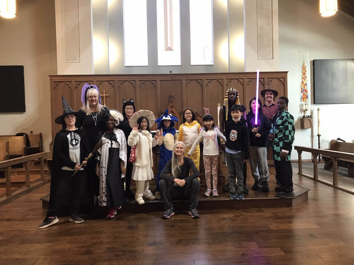 SPOTHunionville's tweet photo. This year, on October 31st, 2023, our Youth and Family Programs enjoyed the return of our annual Glow Party.  Our Youth Groups participated in "Wear Your Costume and Movie Afternoon", where creatures, characters, and unique beings were in attendance.  Next year, Glow with us. https://t.co/sNVI3frL0t