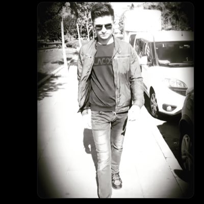 Cml02543109's tweet photo. #YeniProfilResmi https://t.co/YDYcOo5wsL