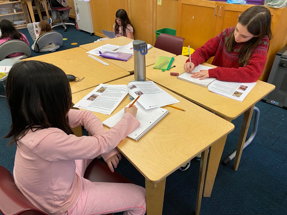 CaedmonFourth's tweet photo. How would you feel if you were an immigrant arriving in New York all by yourself at 17? #CaedmonGrade4 #CaedmonSocialStudies https://t.co/Jzy4wAa6Ye