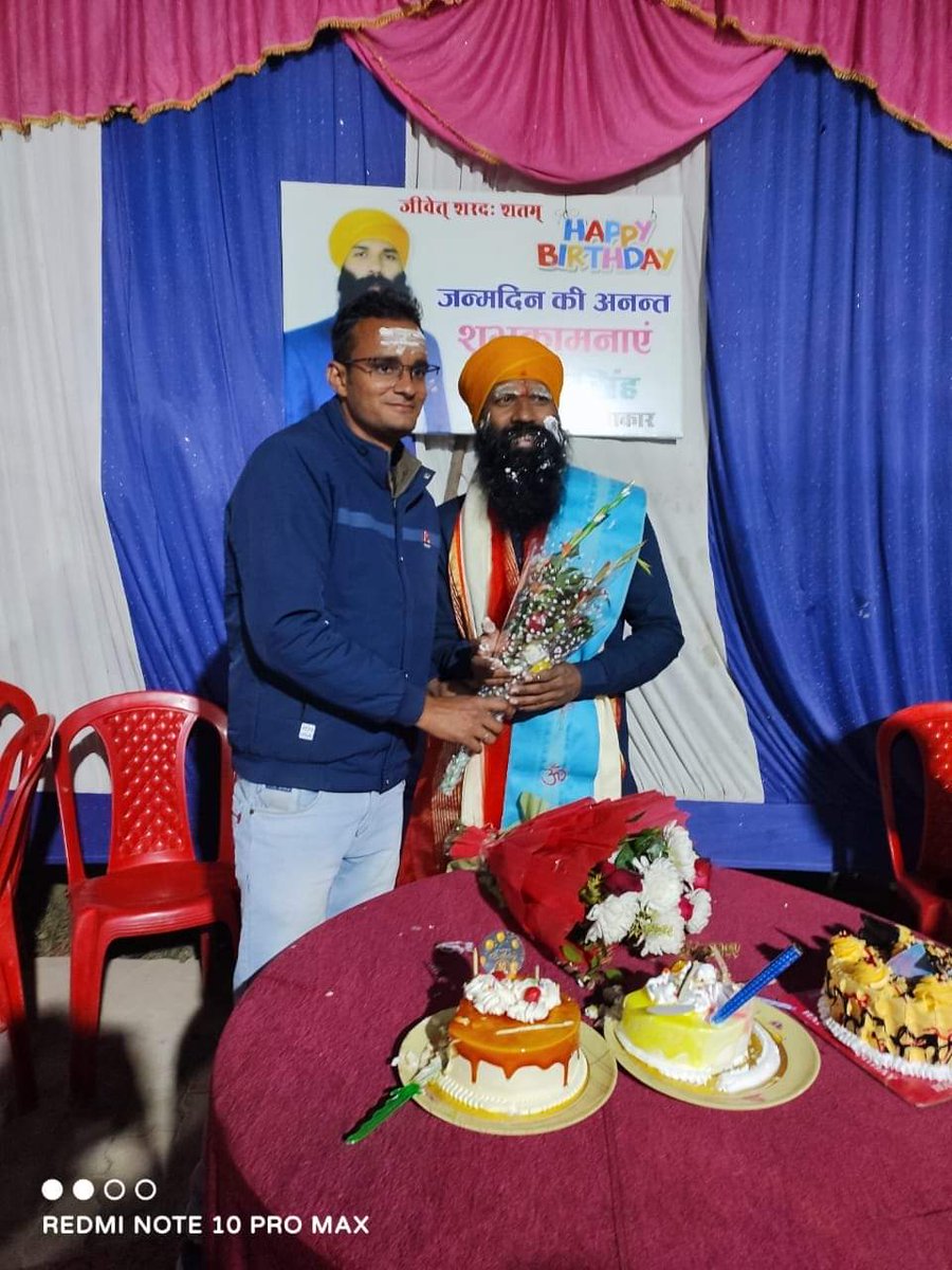 menirbhay93's tweet image. कंकर-कंकर मेरा शंकर,मैं लहर-लहर अविनाशी हूँ,
मैं काशी हूँ, मैं काशी हूँ, मैं काशी हूँ , मैं काशी हूँ.
प्रिय @rupeshsinghsand जी जन्मदिन की अनन्त बधाई 💐
#harharmahadevॐ卐 
#HAPPYBIRTHDAY