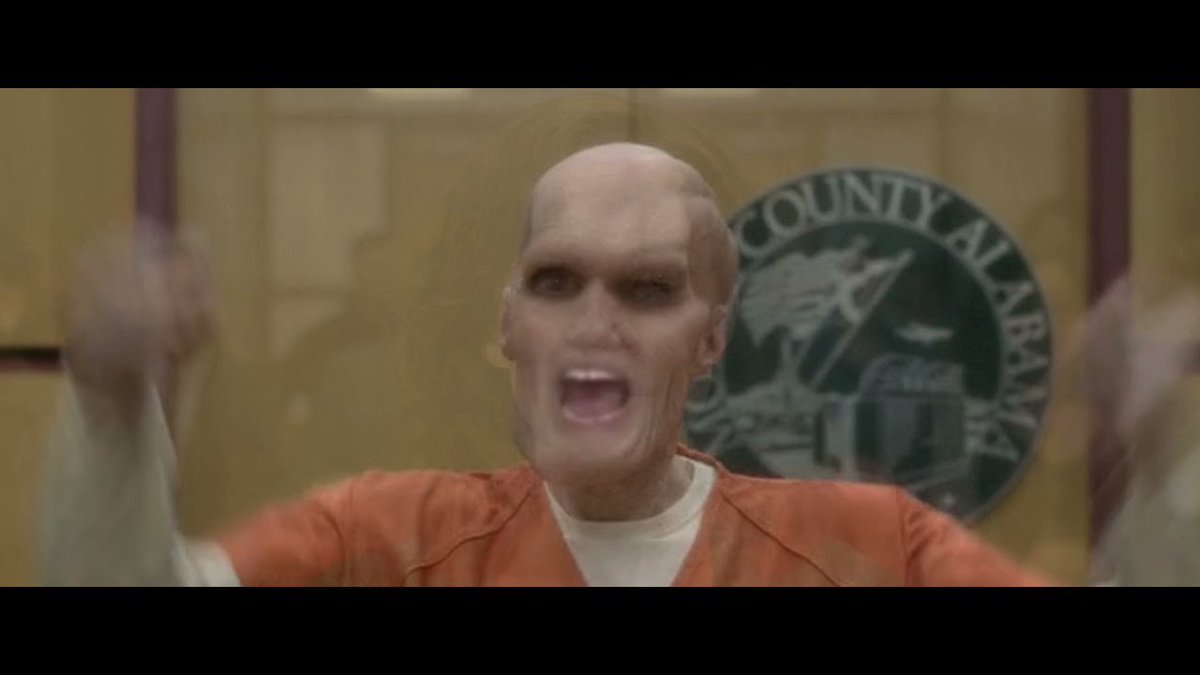 LosersClubPod's tweet photo. Post something cringe from a horror movie. https://t.co/aMWLzMFqBX