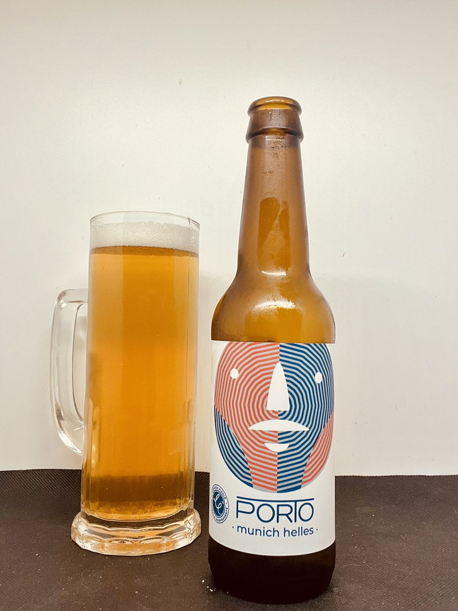Hoy vamos con una de esas birras que te beberias medio litro sin problemas.
Muninch Helles elaborada por Ale de 5.1% ABV. Aroma a cereal, buena capa de espuma y un sabor equilibrado, con cuerpo y un toquecito tostado que le queda de fábula.
Me gusto