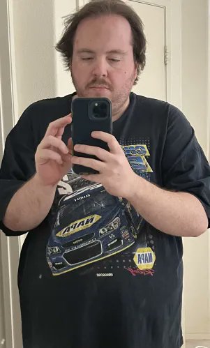 MetalTails000's tweet photo. @AlexVlad1883906 @SkunkStJohn This is Glenn. He is a pedophile https://t.co/xs4CdSOaaz