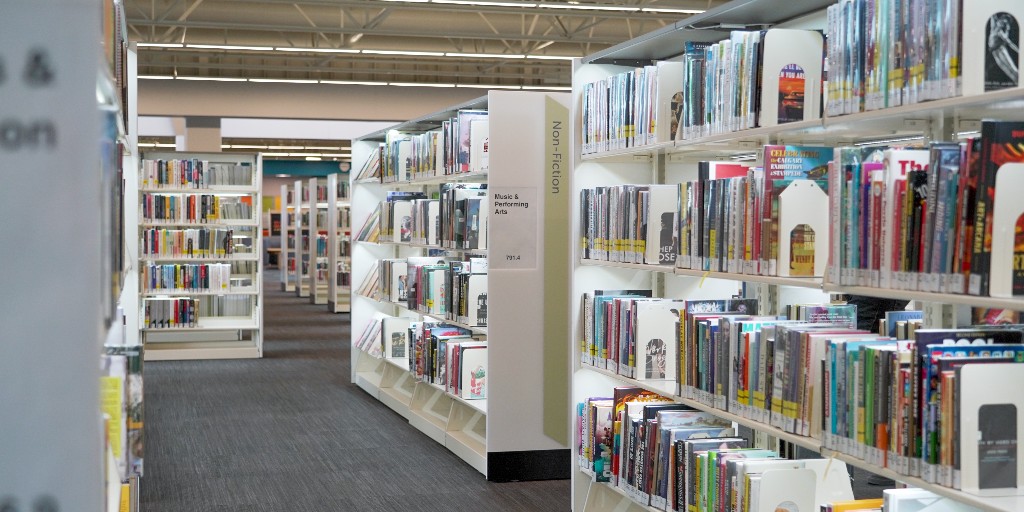 calgarylibrary's tweet image. Do you recognize these Library corners? From quiet places to study, to children and teen spaces, this Library has something for everyone! Do you know which community Library this is? 🤔 Leave your guesses in the comments below. 
#CalgaryLibrary #CommunityLibraries