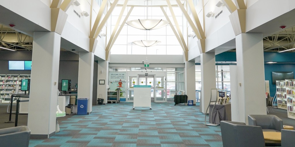 calgarylibrary's tweet image. Do you recognize these Library corners? From quiet places to study, to children and teen spaces, this Library has something for everyone! Do you know which community Library this is? 🤔 Leave your guesses in the comments below. 
#CalgaryLibrary #CommunityLibraries