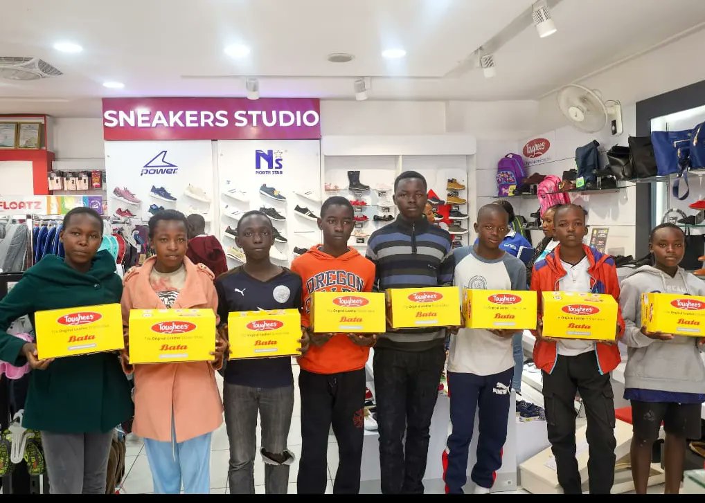 KasaraniNGCDF's tweet photo. We are deeply grateful to @KarauriR for his generous gesture of offering a full scholarship to more than 30 extremely needy students from  Kasarani constituency. This initiative includes covering the entire cost of school fees as well as providing all necessary school supplies. https://t.co/u0s1YNud4q