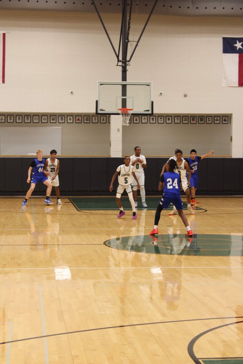 CampbellMSBask1's tweet photo. Highlights from the Anthony game…Shout out to @robertsartcfisd for the pictures…@GatorMSFootball @CampbellGators @CyRidgeMbb @CyCreek_Hoops 🐊 https://t.co/HQDvqjdGyC