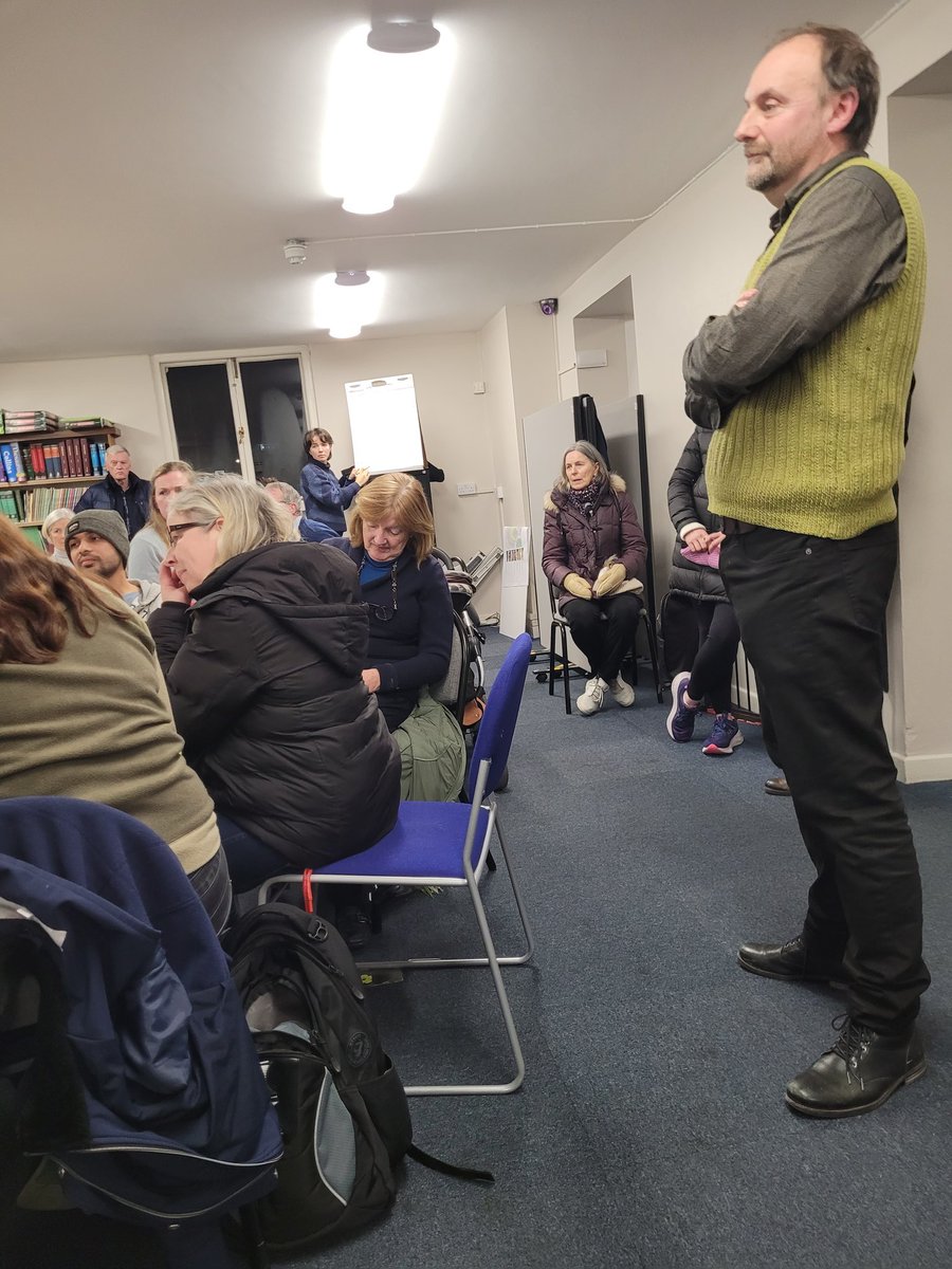 A really interesting evening in @DLR_Libraries Dundrum with @mcodublin for its in-person consultation event on a proposed playground in Finsbury Park. The online consultation is open until next Friday 26th January - have your say here: dlrcoco.citizenspace.com/parks/parks-ne…