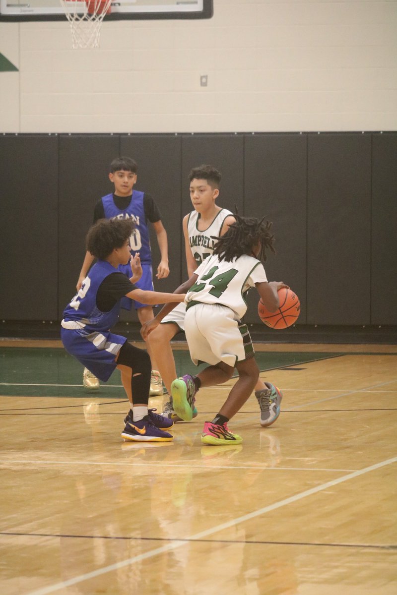CampbellMSBask1's tweet photo. Here’s a couple of photos from the Dean game…Shots taken by @robertsartcfisd…@GatorMSFootball @CampbellGators @CyRidgeMbb @CyCreek_Hoops https://t.co/4TA6qFIppm