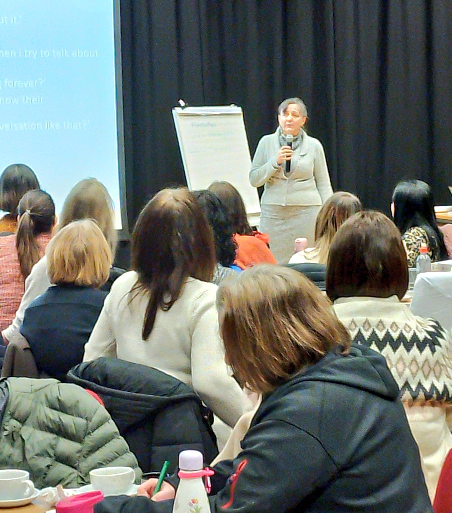 Julie Clayton tweet media