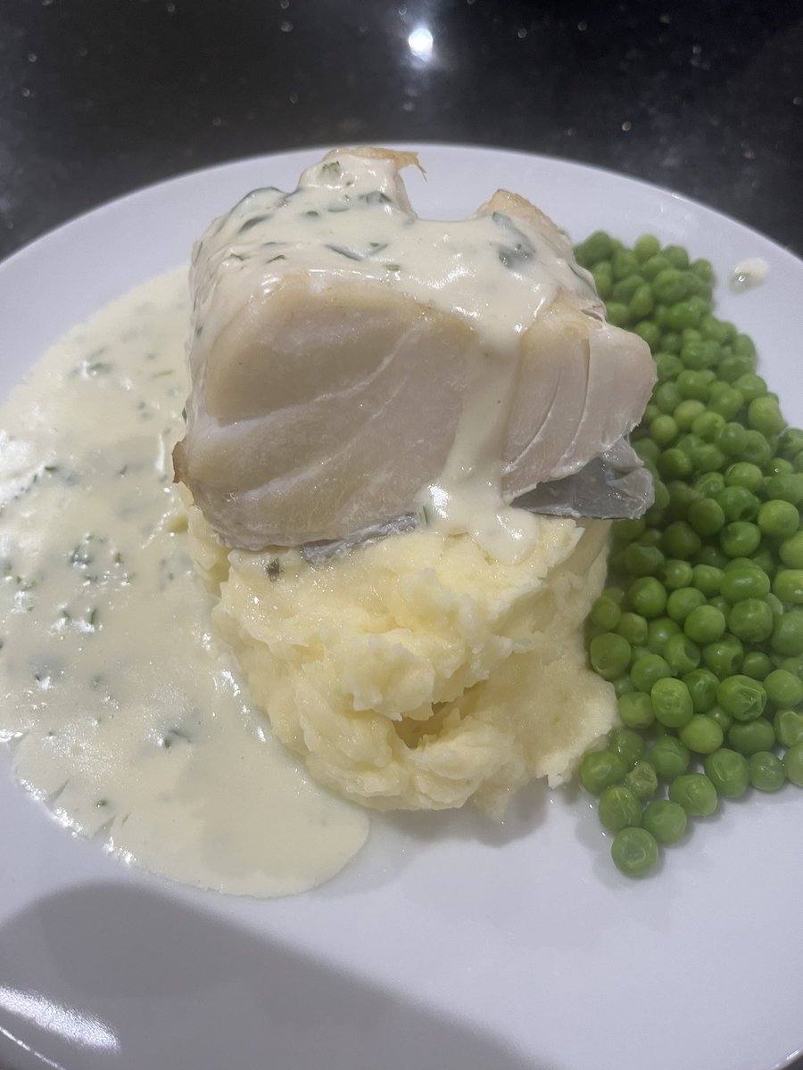 rexgoldsmith's tweet photo. A thick fillet of Scottish cod with parsley sauce. A winter warmer https://t.co/3C0WGh8n67