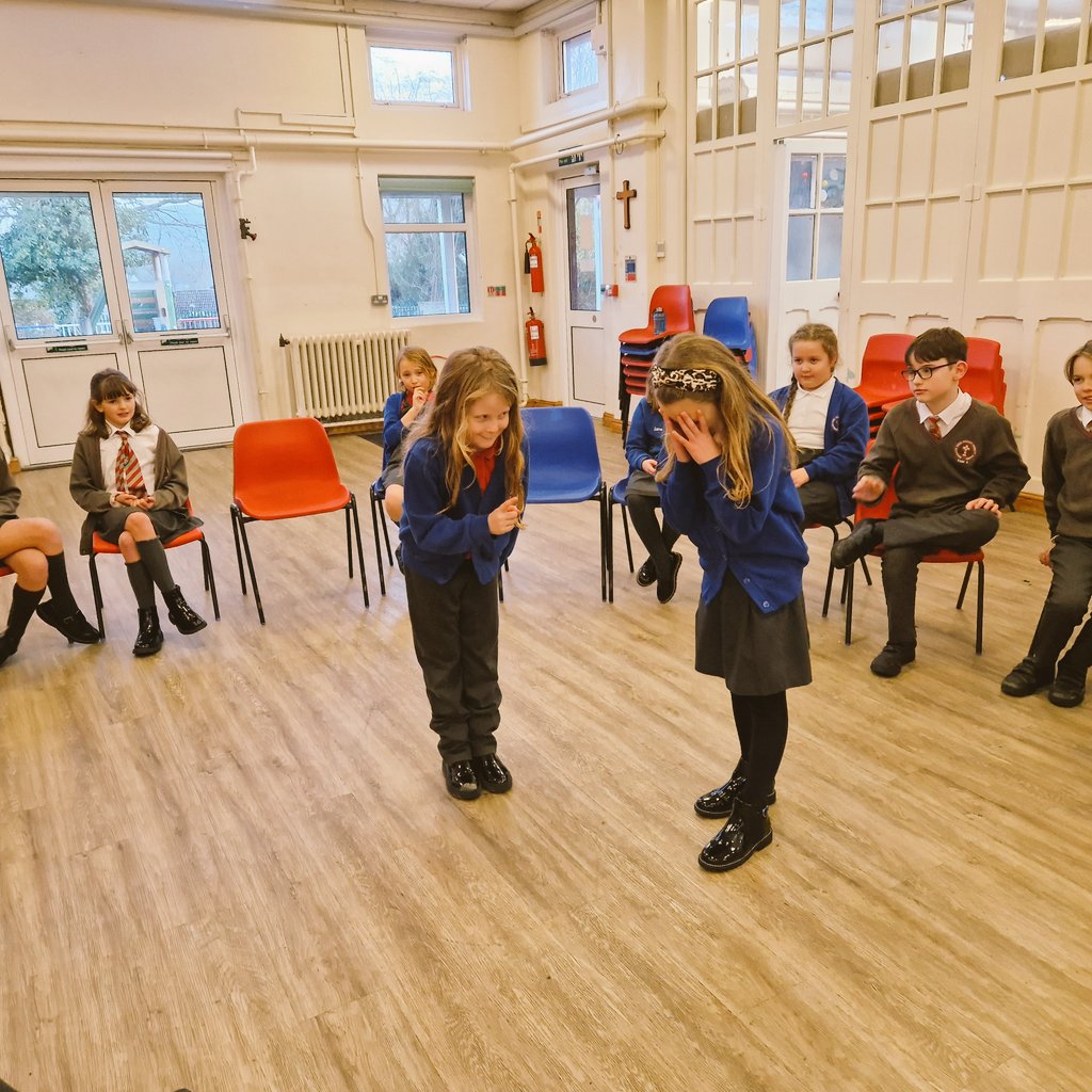 CL_Stars's tweet image. Great drama classes this week. Role play and improvisation @aberdareciw 🌟🌟🌟