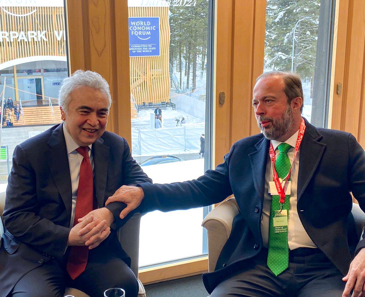 Excellent meeting with Brazilian Minister of Mines & Energy @asilveiramg at #WEF24 on 🇧🇷’s G20 Presidency & its clean energy strengths & opportunities Looking forward to meeting again in Brasília soon to further discuss @IEA's support for Brazil's G20 energy & climate agenda