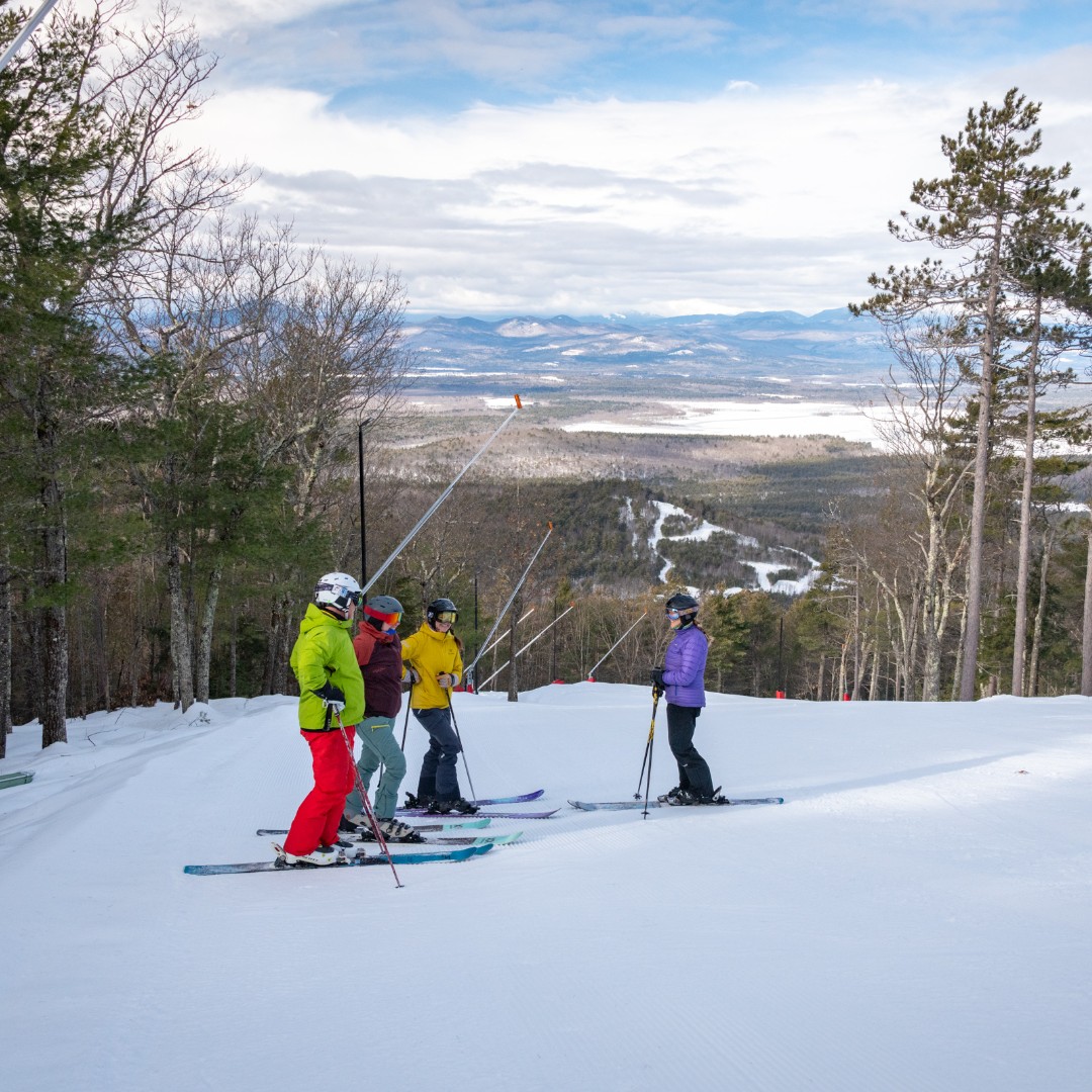 Unbelievable! We got another 5" of snow yesterday! If you've been waiting to plan your North Conway Ski Vacation, now's the time. Photo shot this week!

#SkiNH #SkiMaine #LetItSnow 

📸 WiseguyCreative.com