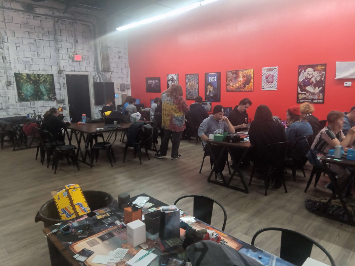 WorldFire_Games's tweet photo. Another week, another great turnout for our Worldfire Weekly Fighters. A bunch of new faces this week and we hope that continues next week's weekly
Our line up is SF6 T7 &amp; MK1
https://t.co/OjOO241g92
#TEKKEN7 #StreetFighterVI #mk1 https://t.co/I0iivCz6YN