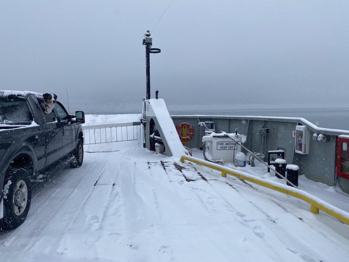 rtupper781's tweet image. Cold and snowy day crossing the Arrow Lake.