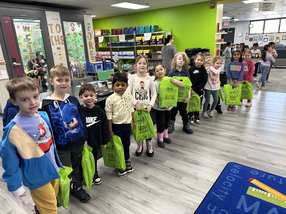 Dr. Theresa Ulrich (@drtulrich) on Twitter photo Students are excited to receive their Bernie’s book bank bag of books donations again this year. <a href="/OB_Foxes/">Oakbrook Elementary</a> #wdsd7 Students are excited to receive their Bernie’s book bank bag of books donations again this year. <a href="/OB_Foxes/">Oakbrook Elementary</a> #wdsd7
