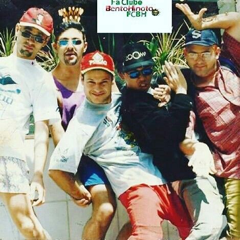 thinkermamonas's tweet image. poses exóticas