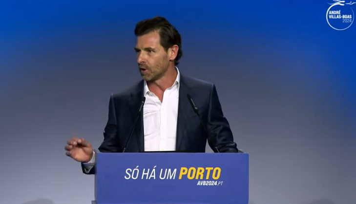 CabineSport's tweet photo. André Villas-Boas promete aposta no futsal e no futebol feminino

"Uma aposta séria no futebol feminino com o completar dos escalões em falta. Lançar as bases para a criação do futsal no clube, primeiro através da sua prática nos escalões inferiores e depois até à equipa senior."
