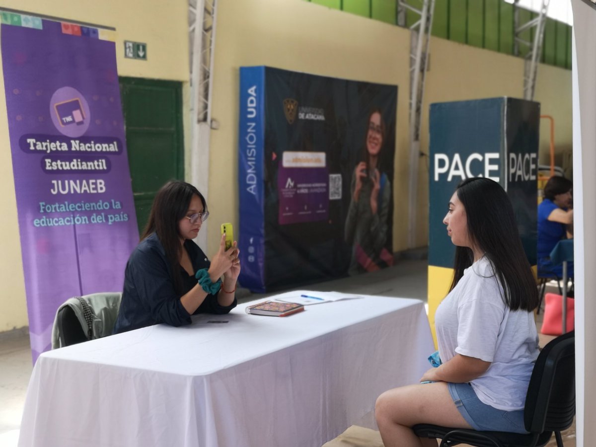 JunaebAtacama's tweet photo. 📢¡TNE en la @UAtacama ! 📢

Hasta mañana estará el módulo para que asistas a tomarte tu foto 🤳 desde las 8:30 hasta las 17:00 hrs 🕒, estaremos ubicados en el gimnasio de la casa de estudios
 ¡no lo olvides! https://t.co/aeXjmMsNeu
