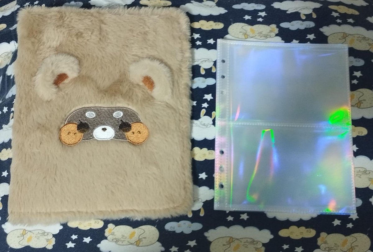 Vendo/venda 

Binder pelúcia em ótimo estado 70+superfrete
10 folhas holográficas 15+superfrete

— Posso reservar com certeza de compra
— Envio lento 
— Vídeos no privado

Vendo venda binder folhas holográficas pelúcia ursinho
