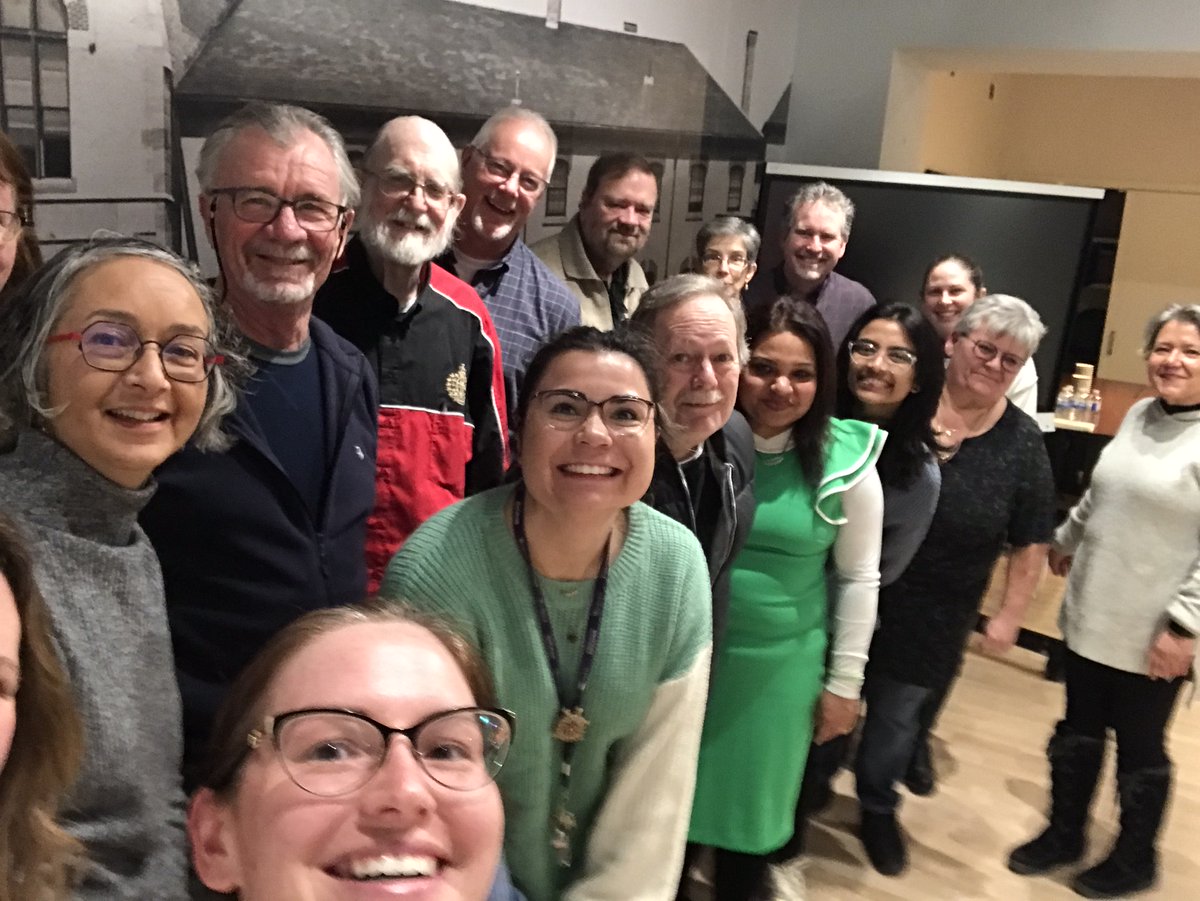 It is tradition: museum managers in London, ON meet at The Royal Canadian Regiment Museum at Wolseley Barracks every #MuseumSelfieDay! @HeritageCouncil @MuseumLondon @MuseOntArch @FPVmuseum @BantingHouse @_JAM_News @ldnchildmuseum @fclmalondon @MuseumSelfieDay.