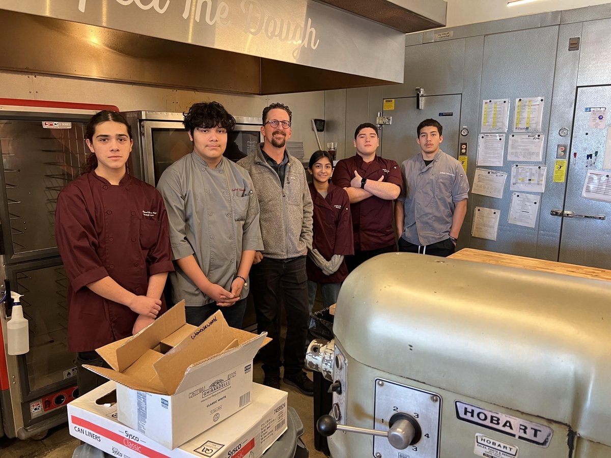 1/12/24 Culinary/FCCLA had a behind-the-scenes tour of Dos Gatos Kolache Bakery in San Marcos. Seth started the bakery in 2005 with his brother; they have 2 locations and other food businesses with 140 employees.  Seth treated us to one of his delicious kolaches!
#gritandganas