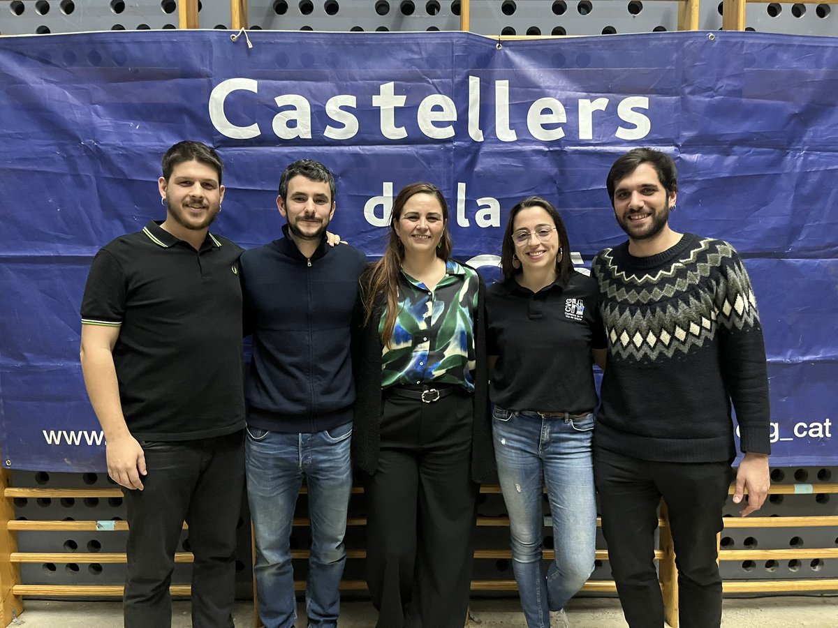 L’assemblea de la colla ha escollit la comissió tècnica encapçalada pel Ferran Pons i la Carla Piñera per 127 vots  afirmatius i 6 en blanc.

#castells #SomBlauGracia
