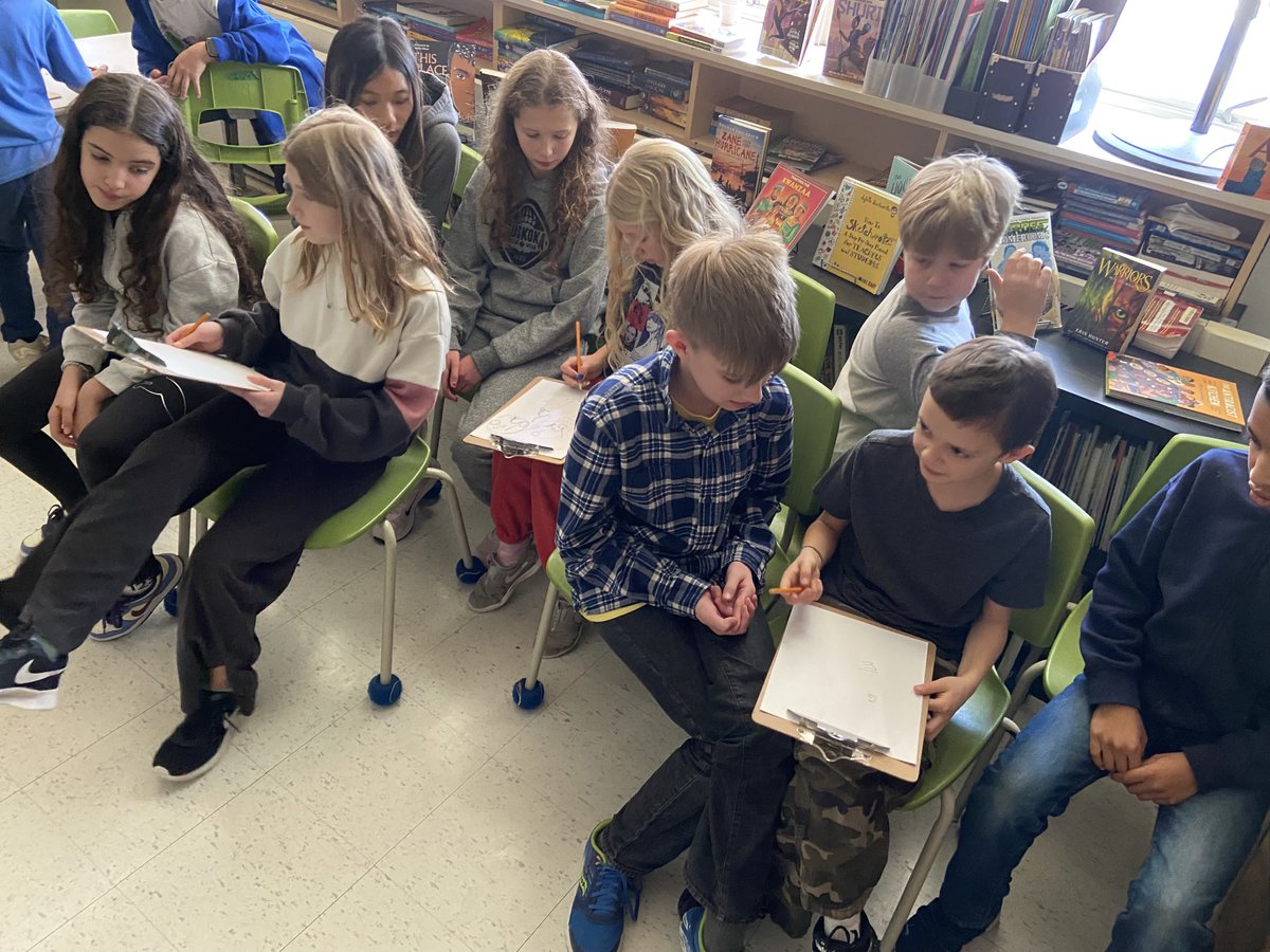 McM_MsT's tweet photo. Today we launched our first club meeting with Grade 4/5/6 students🤩
🎮focus on our role in gaming while building relationships & community
🎮co-constructing team norms
🎮creating team names and logo design
#EsportsEDU #MinecraftEDU @PlayCraftLearn @NASEFedu @MicrosoftEduCA @tdsb https://t.co/8rjpBsllcA