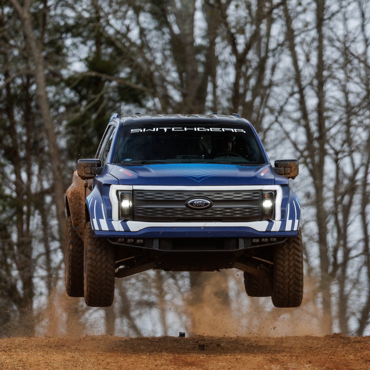 electric_jake's tweet photo. Now THIS is an off-road Lightning. 
Meet Switchgear, an EV demonstrator that applies off-road upgrades to take F-150 Lightning where it’s never been and to learn lessons that could be applied to future @Ford EV trucks. https://t.co/0HBWV0QuoK
