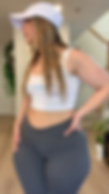 Autumn is live now! https://t.co/syChhXzc15 https://t.co/GHY9Ll4SqJ