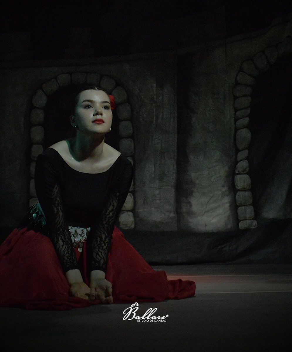 «Hay belleza en el proceso, en la espera, 
en permitir que las cosas 
se desarrollen a su debido tiempo».
Cristian Velmont.