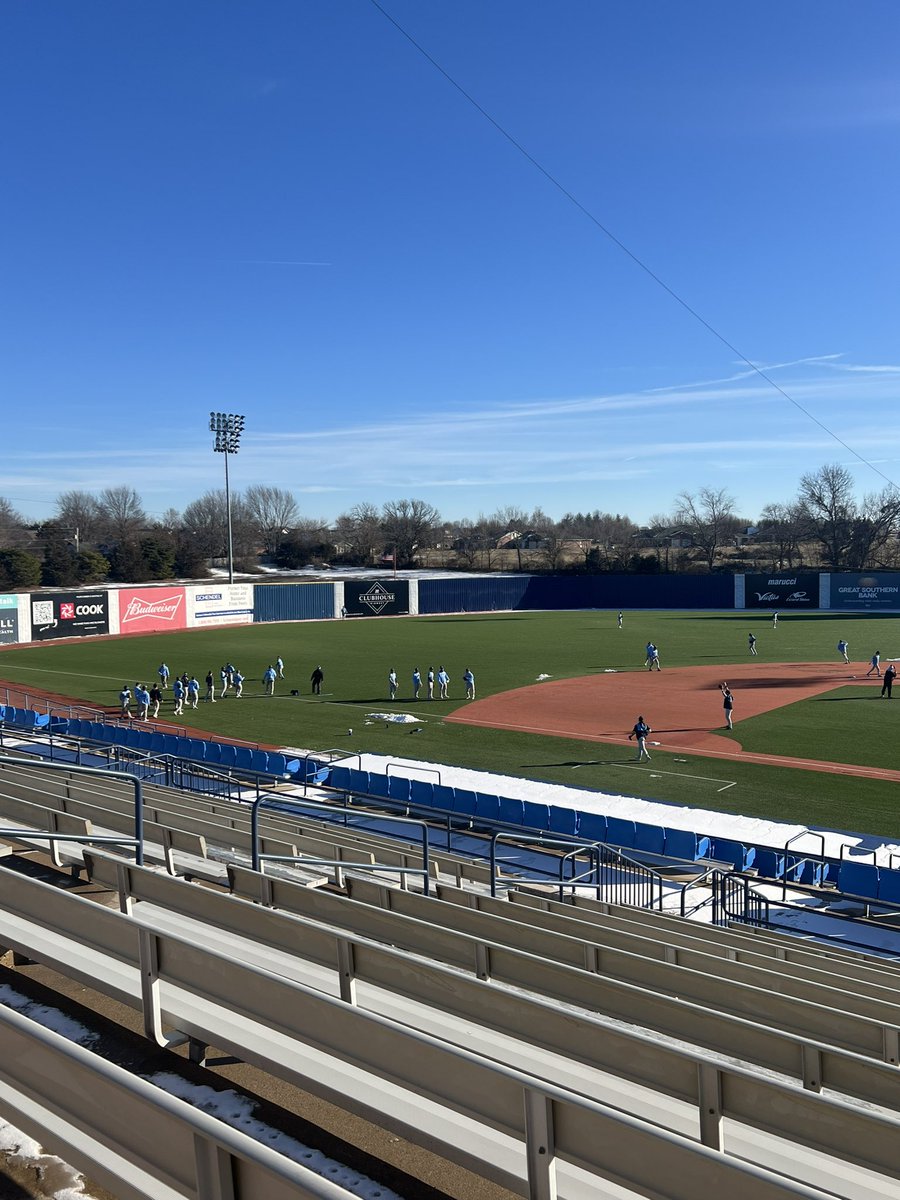 CoachK_MissionU's tweet photo. At 8am this morning we had 2 inches of snow covering the field. Final score from the ballpark. 

Pats 1
Mother Nature 0

Thankful to practice outside today! https://t.co/JW2xnvjK0Q