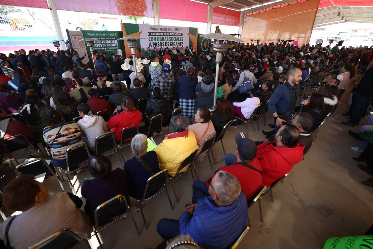 manolojim's tweet photo. ¡Seguimos llevando el desarrollo a todo #Coahuila! En #Matamoros, junto con mi amigo el alcalde @charro_rl, arrancamos el gran programa "Obras Sociales A Pasos De Gigante" con el que llevaremos a los 38 municipios de #Coahuila (1/3) https://t.co/UXH5Axv92M